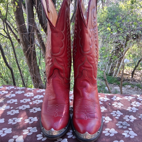 Vintage Red Cowboy Boots - Picture 5 of 8